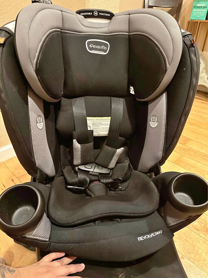 Car seat evenflo revolve 360