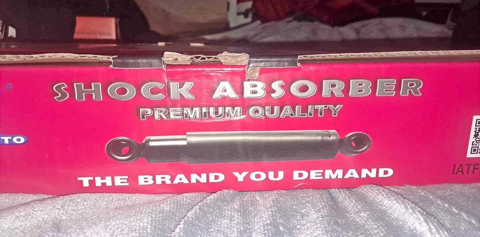 Brand New FCS 346051 Rear Shock Absorbers
