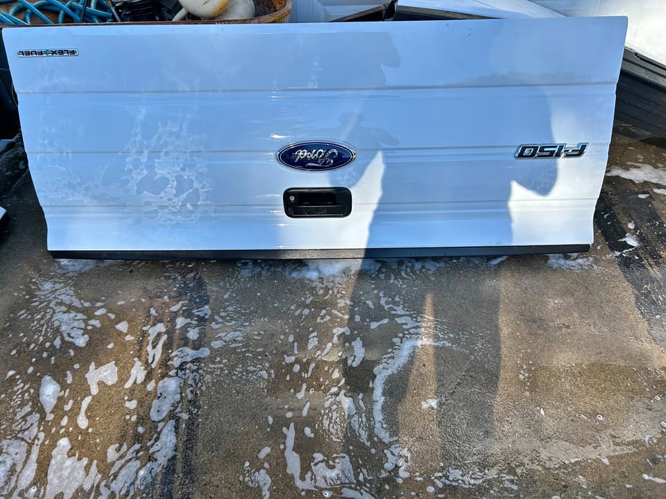 2018–2020 Ford F-150 OEM Complete Tailgate w/ Camera — White