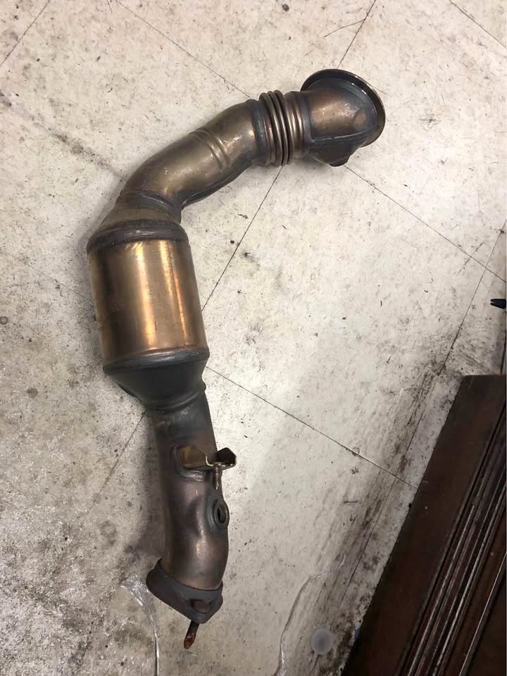 2007-2011 BMW 335i E90/E92 OEM Downpipe with Stock Catalytic Converter