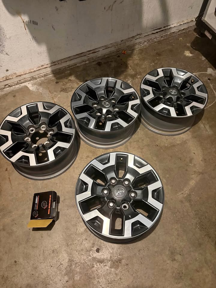 Toyota Tacoma ￼ TRD Wheels 16x7