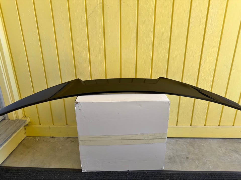 BMW F22 / F87 Gloss Black Ducktail Spoiler (M2 / M240i / 230i / M235i)