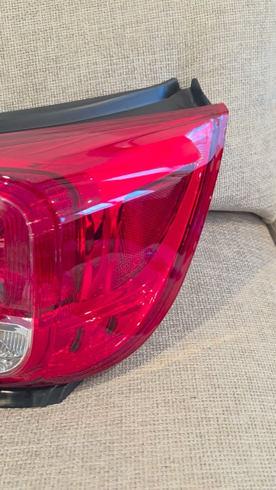 Outer Tail Light Assembly - Chevrolet Malibu 2013-2016 (Passenger Side)