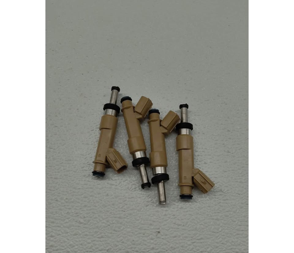 Set of 4 Upgraded 12 Holes Fuel Injectors Fits for Toyota:Corolla 1.8L