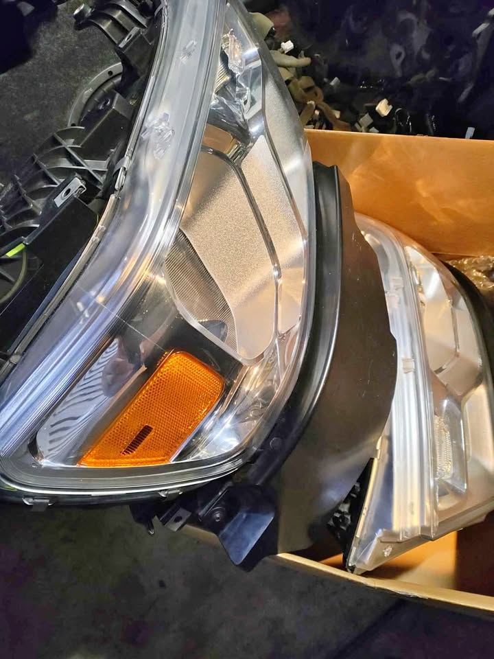 2019-24 Dodge RAM 1500 passenger right Headlight
