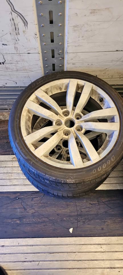 2 Rims with Tires – 245/40ZR18 – DCENTI