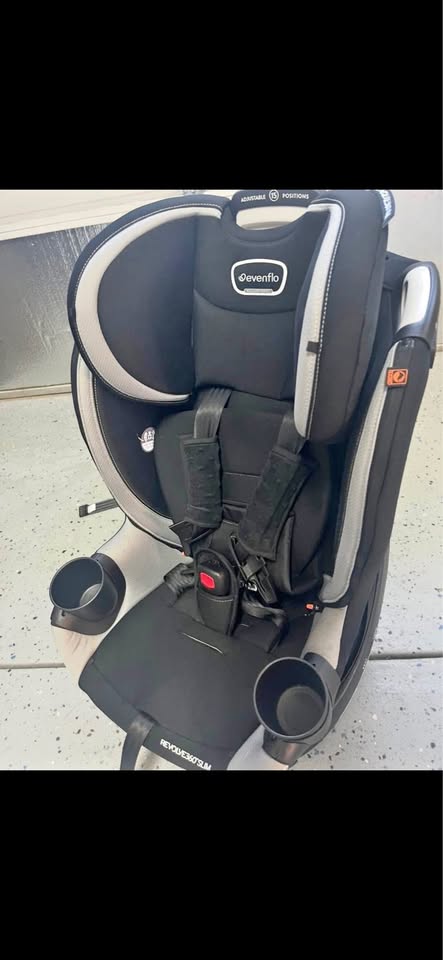 Evenflo 360 Revolve car seat