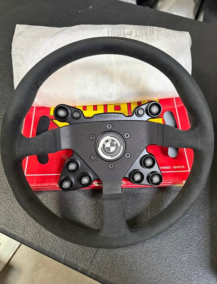 JQ Werks Madtrace Racing Steering Wheel Combo for E9x Chassis with brand new Momo Monte Carlo Alcant