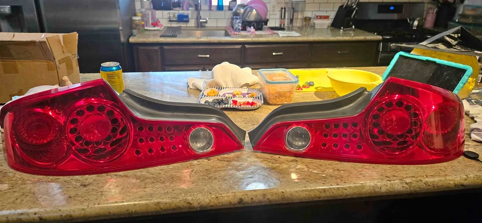 03 g35 taillights