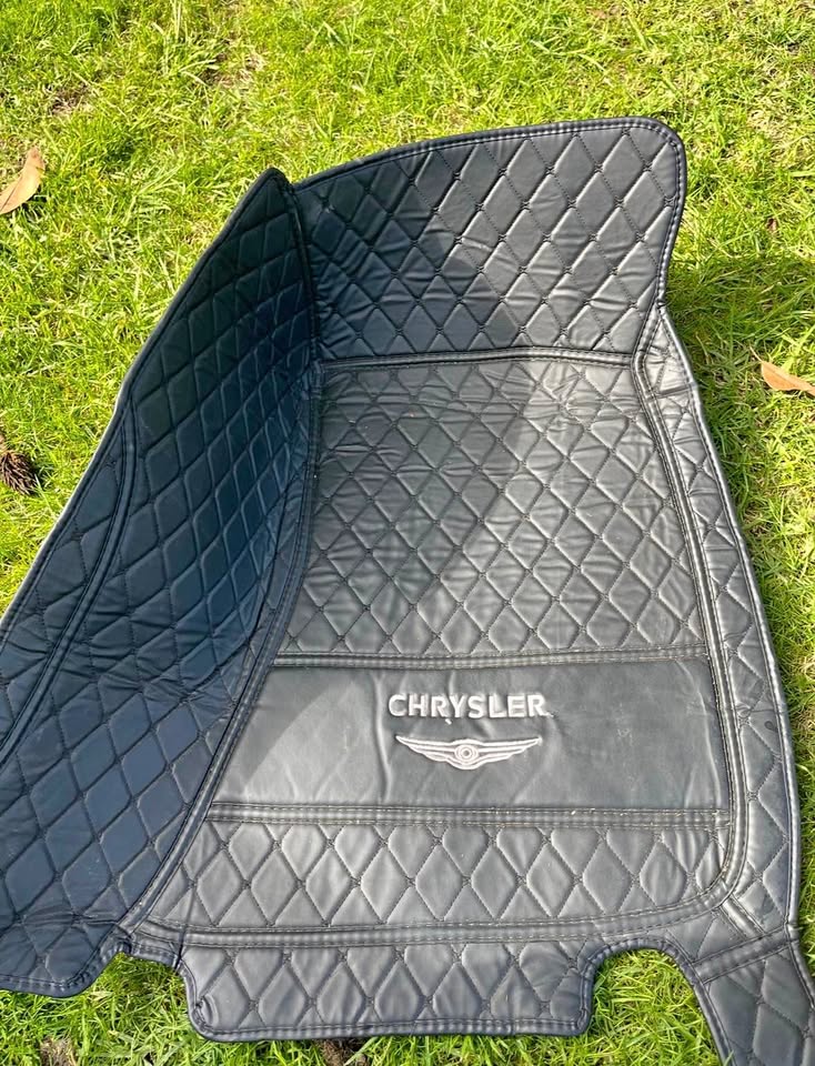 Chrysler 300 / Dodge Magnum Floor Mats - Set (2005-2009)