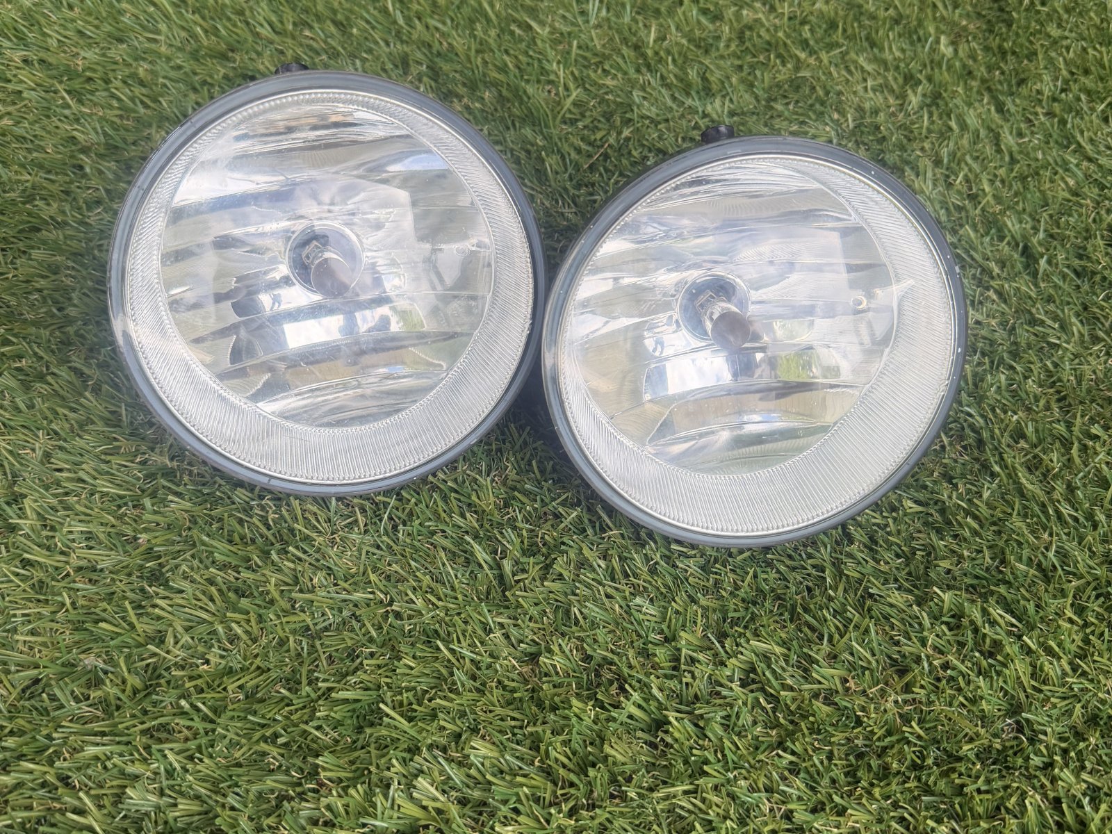2005-2011 Toyota Tacoma Fog Lights OEM