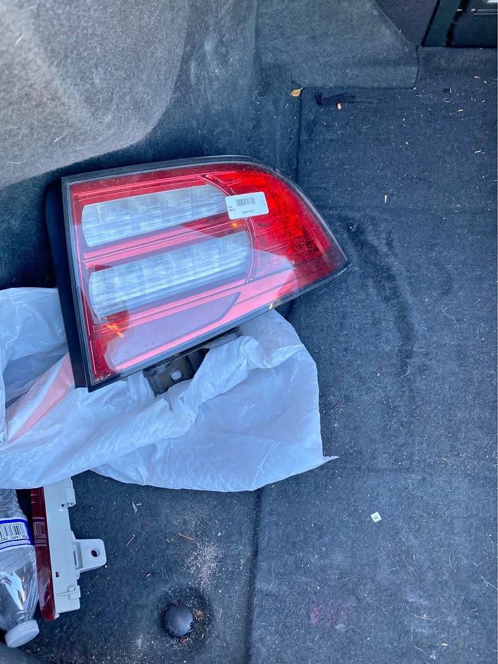 Acura TL OEM Tail Light - Passenger / Right Side (2007-2008)