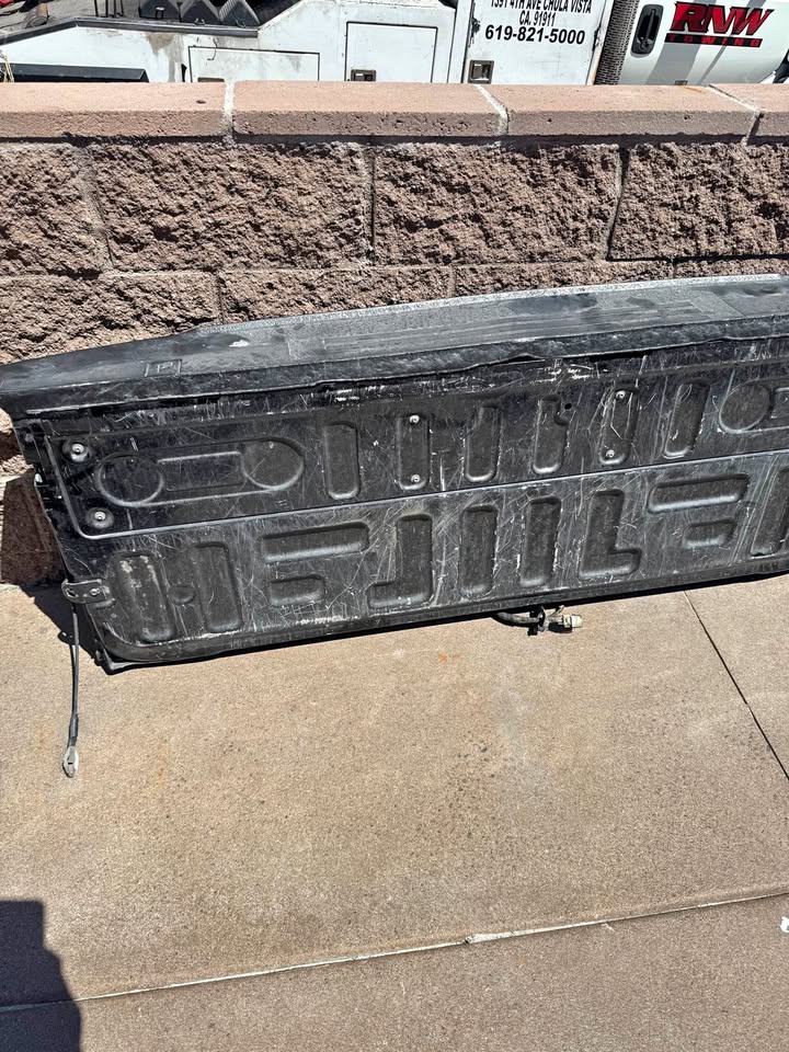 2023 Ford F-150 Tailgate with Backup Camera