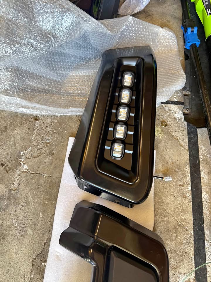 2018-2020 Ford F150 aftermarket Steel bumper with LED’s