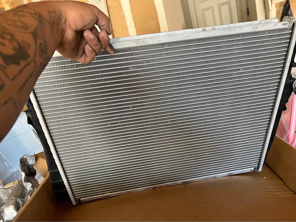 Radiator for bmw 2001 325i