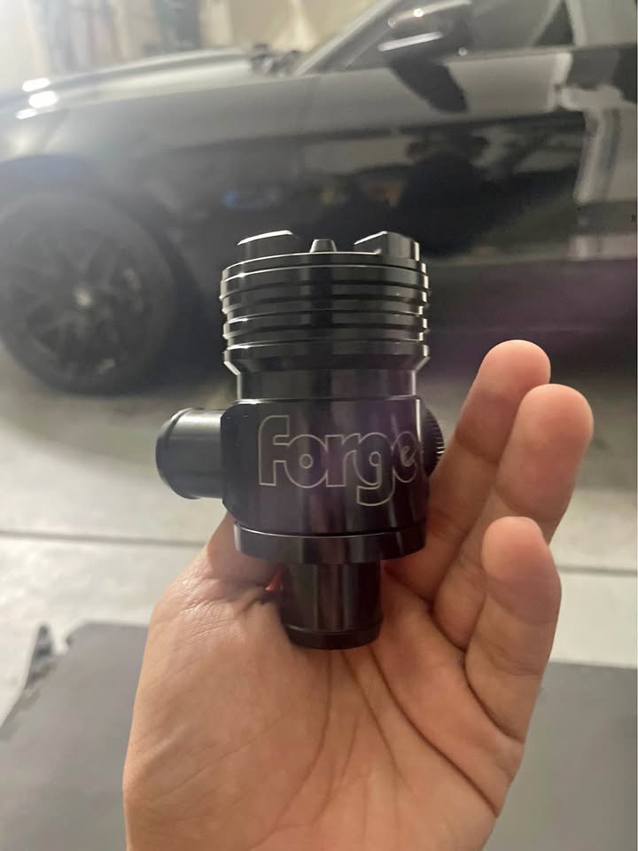 The Splitter, a Recirculation and Blow Off Valve (For VAG 1.8T) original box / trumpet attachment